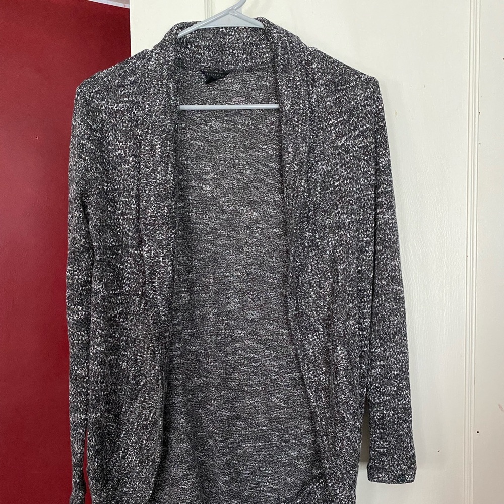 Black and white Aeropostale cardigan